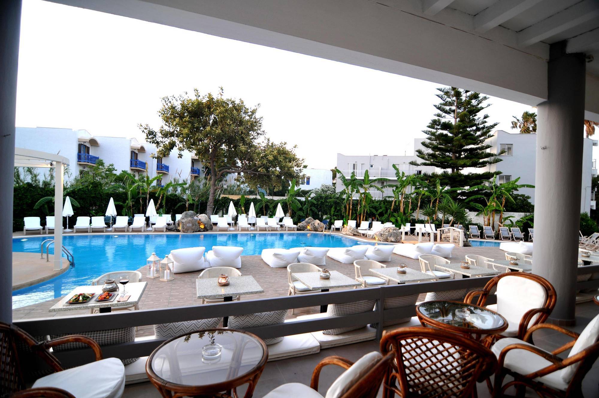 Palm Beach (Adults Only) 科斯镇 外观 照片
